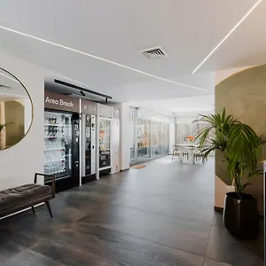 4* Szálloda Glass House - Smart & Parking